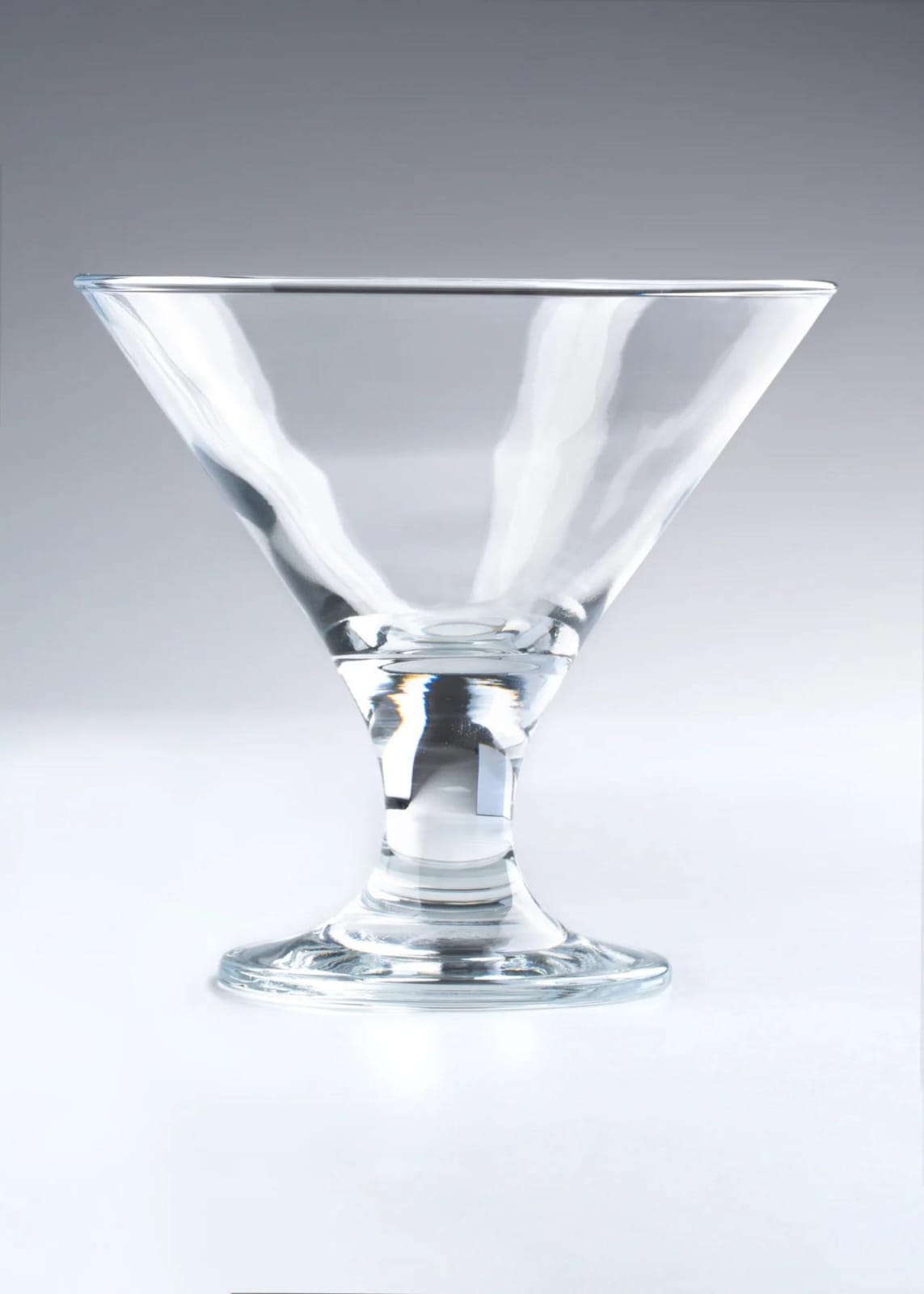 Copas de helado con cuchara tipo copa martini